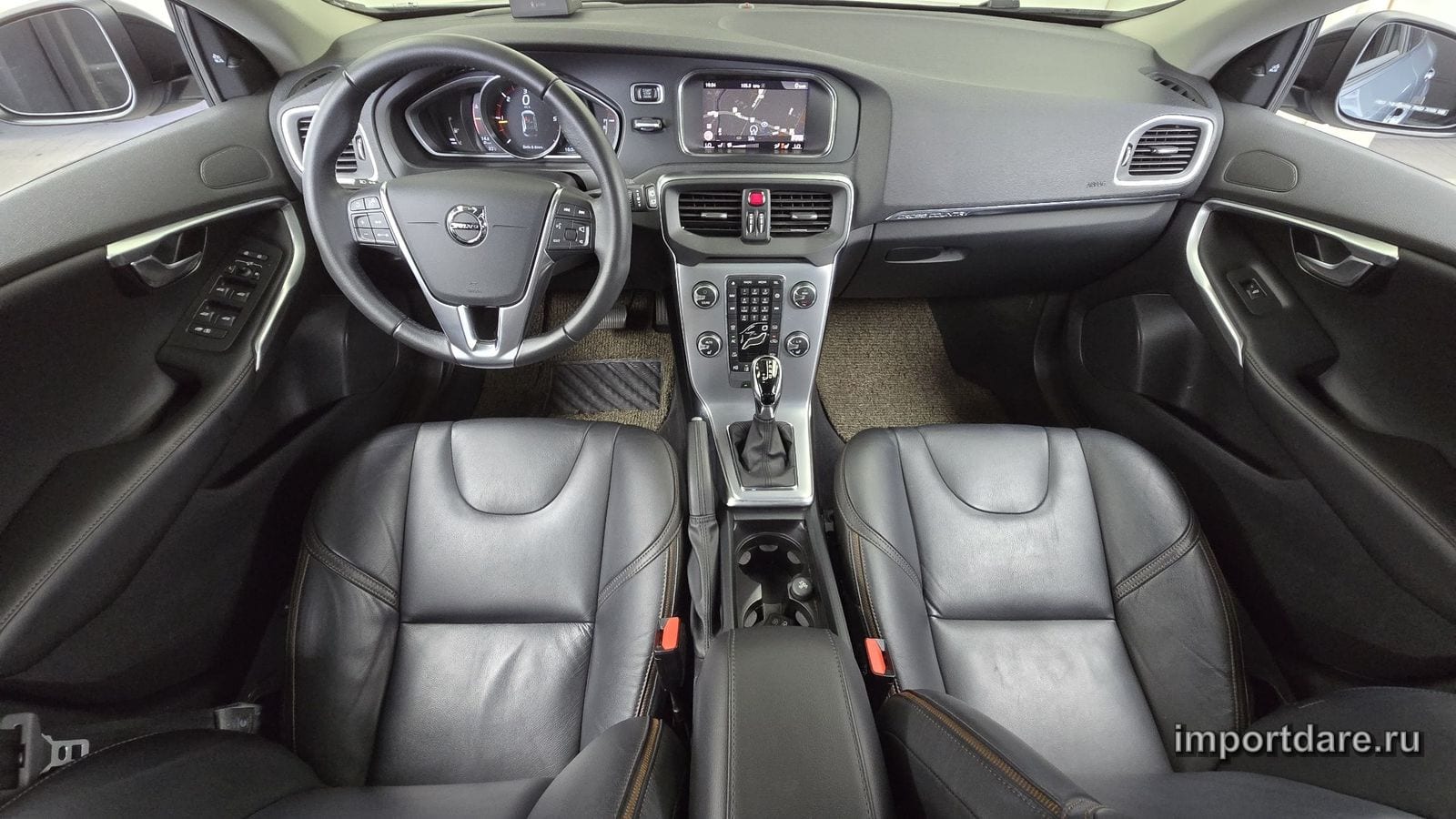 Volvo V40 Cross Country сзади