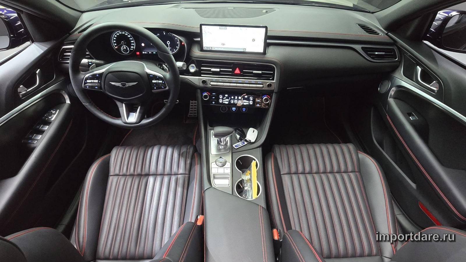 Genesis G70 Shooting Brake сзади