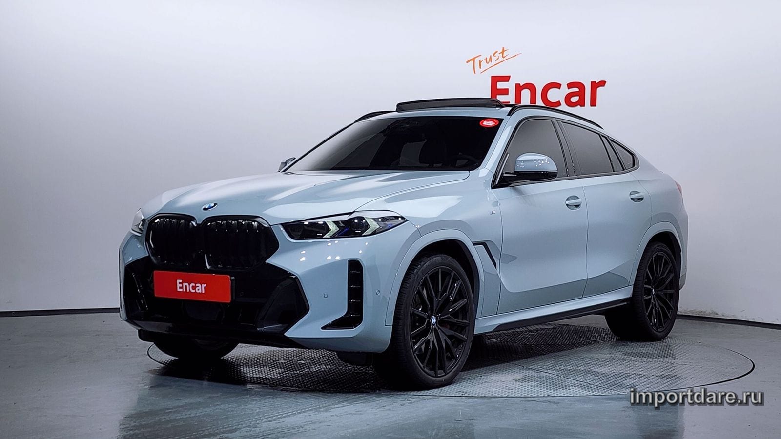 BMW X6 спереди