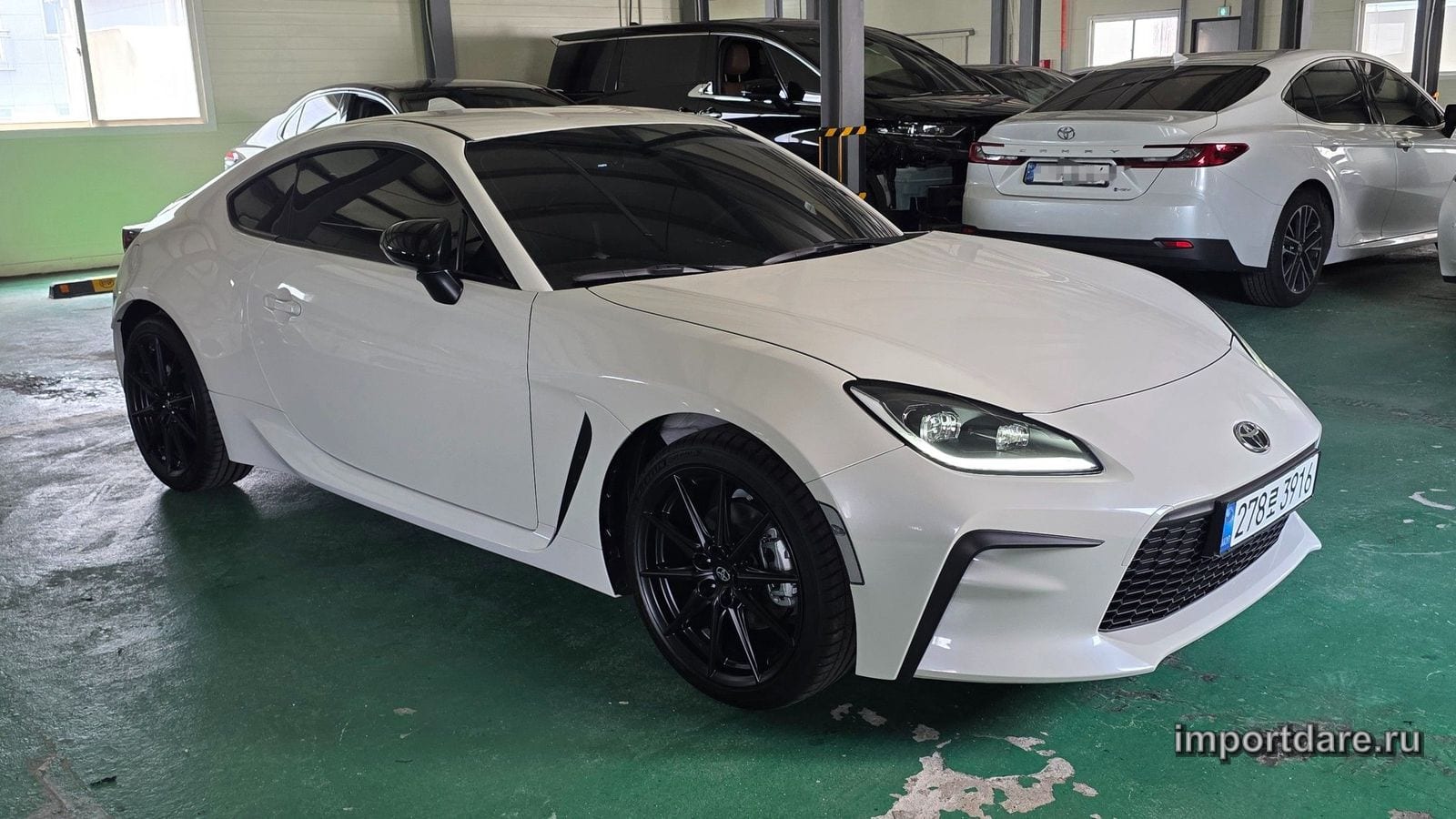 Toyota 86 Gr сбоку