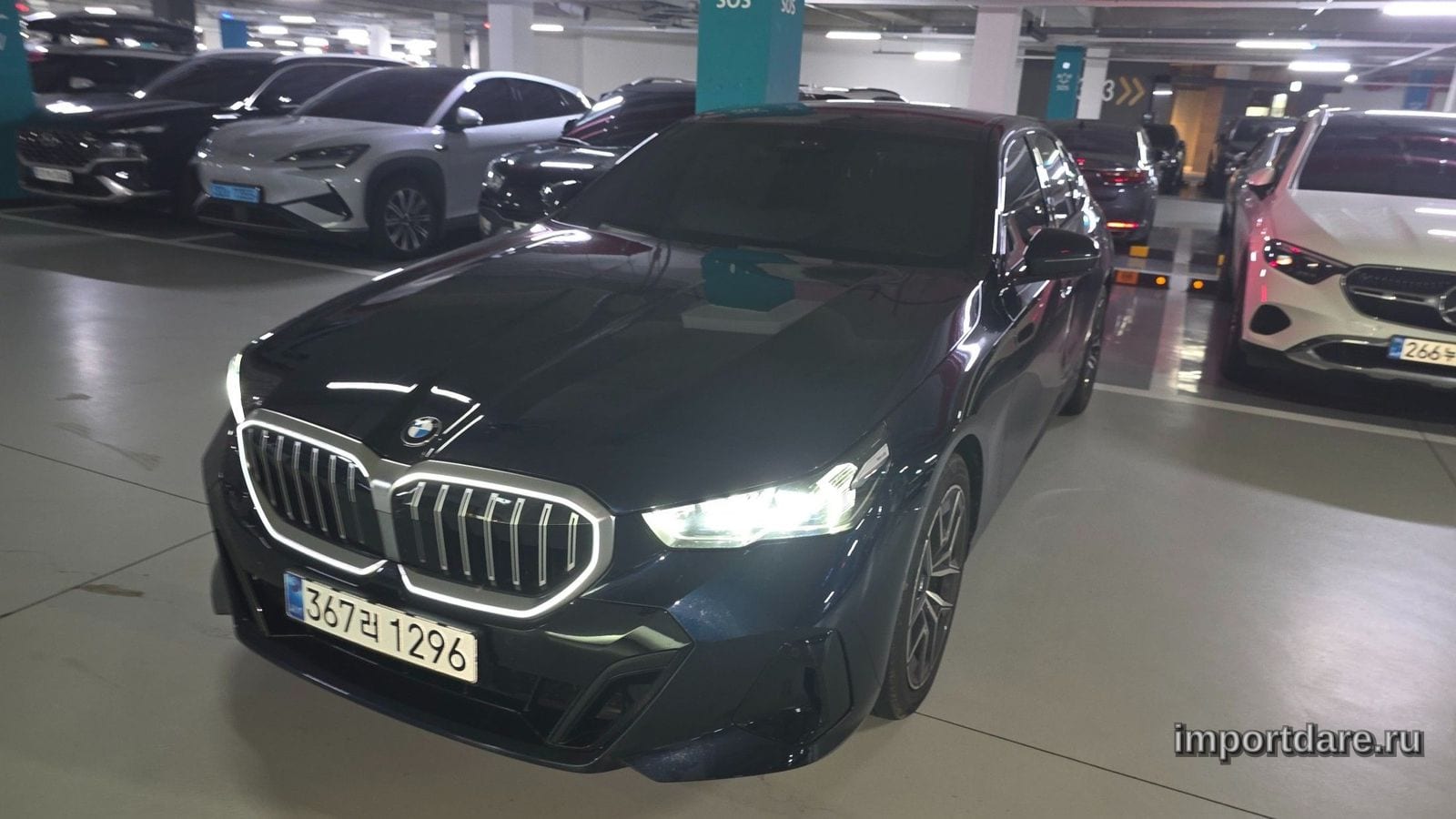 BMW 5-SERIES сбоку
