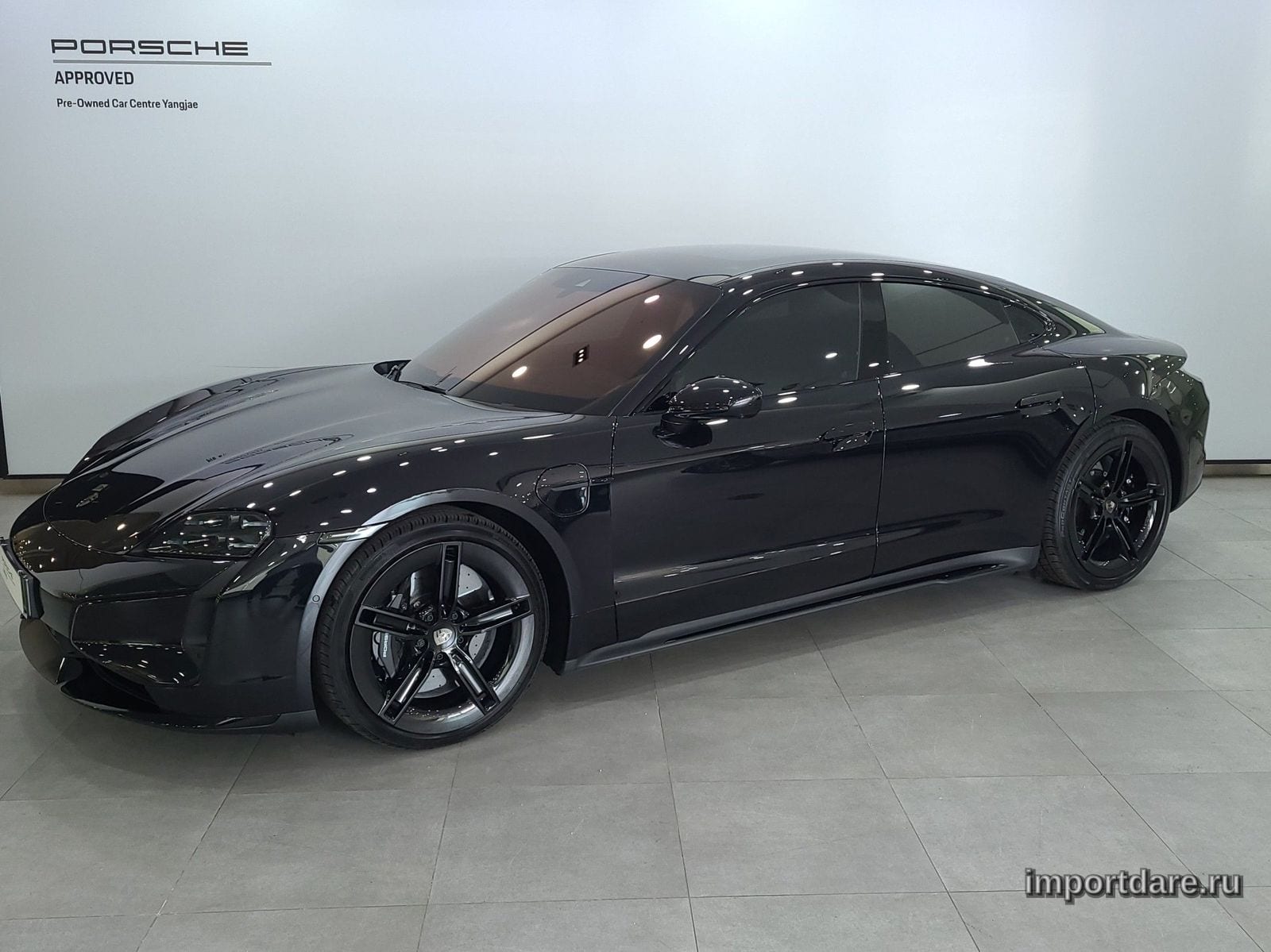Porsche Taycan 2025