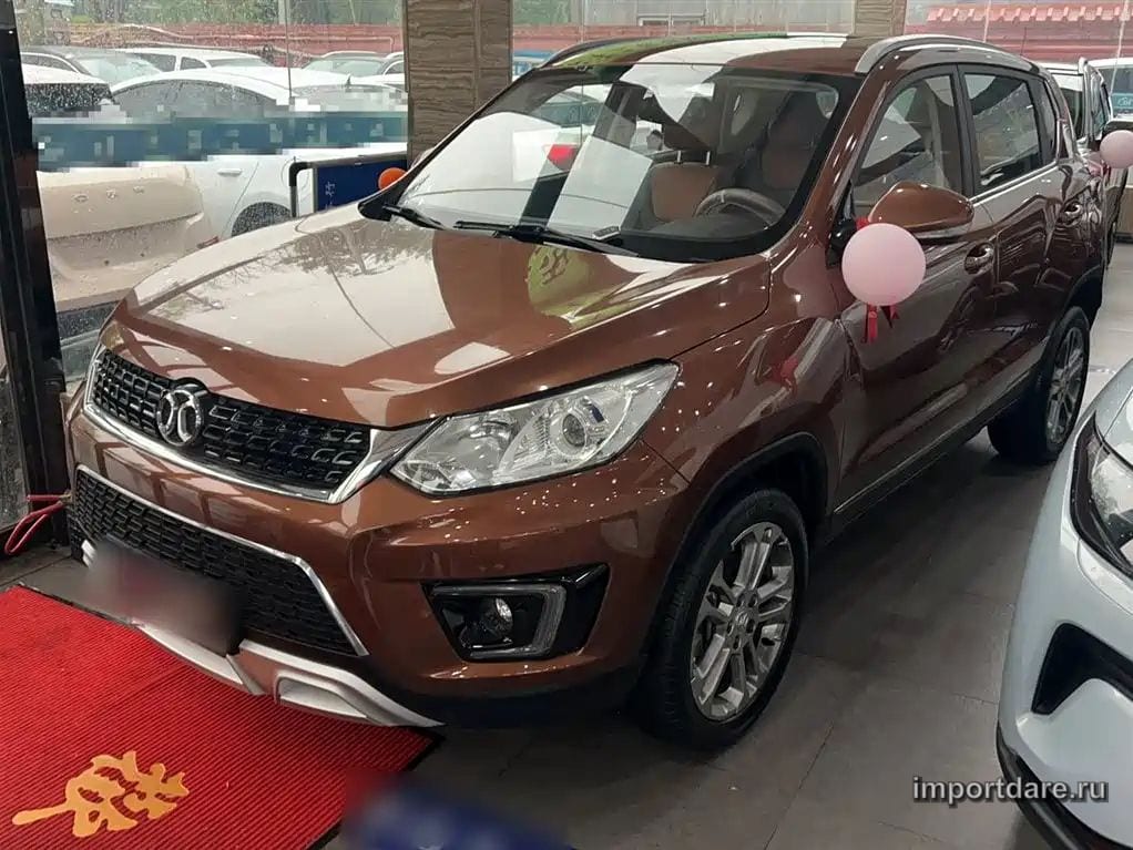 BAIC SENOVA X35 2018 — 30 000 км, коричневый-champagne, Китай — под ключ — фото 1