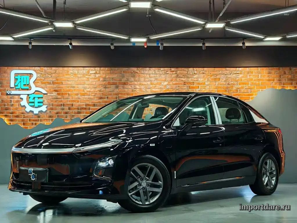 Hongqi E-QM5 2026
