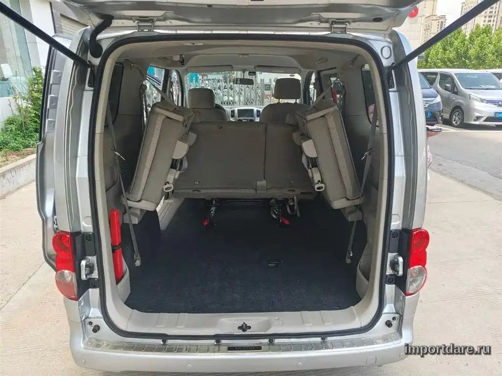 NISSAN NV200 2019 — 56 000 км, серебристый, Китай — под ключ — фото 8