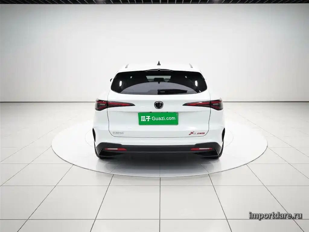 Changan X5 Plus сзади