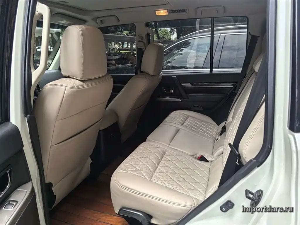 Mitsubishi Pajero Import интерьер