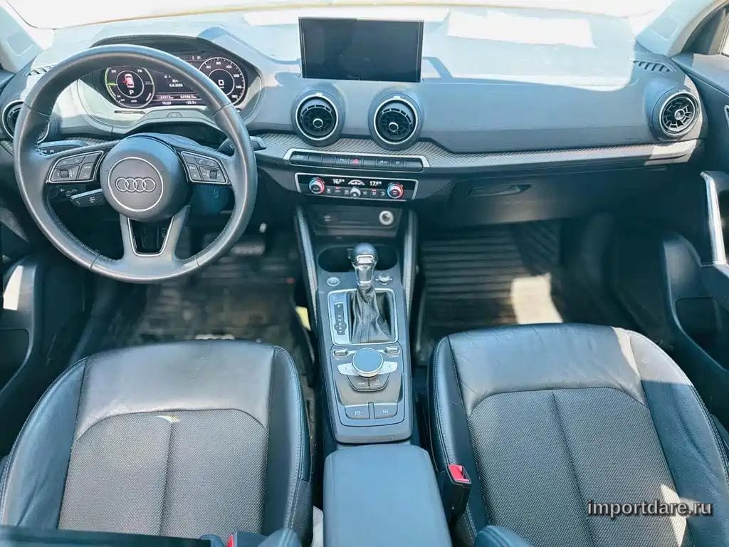 AUDI Q2L E-TRON 2021 — 64 000 км, зелёный, Китай — под ключ — фото 10