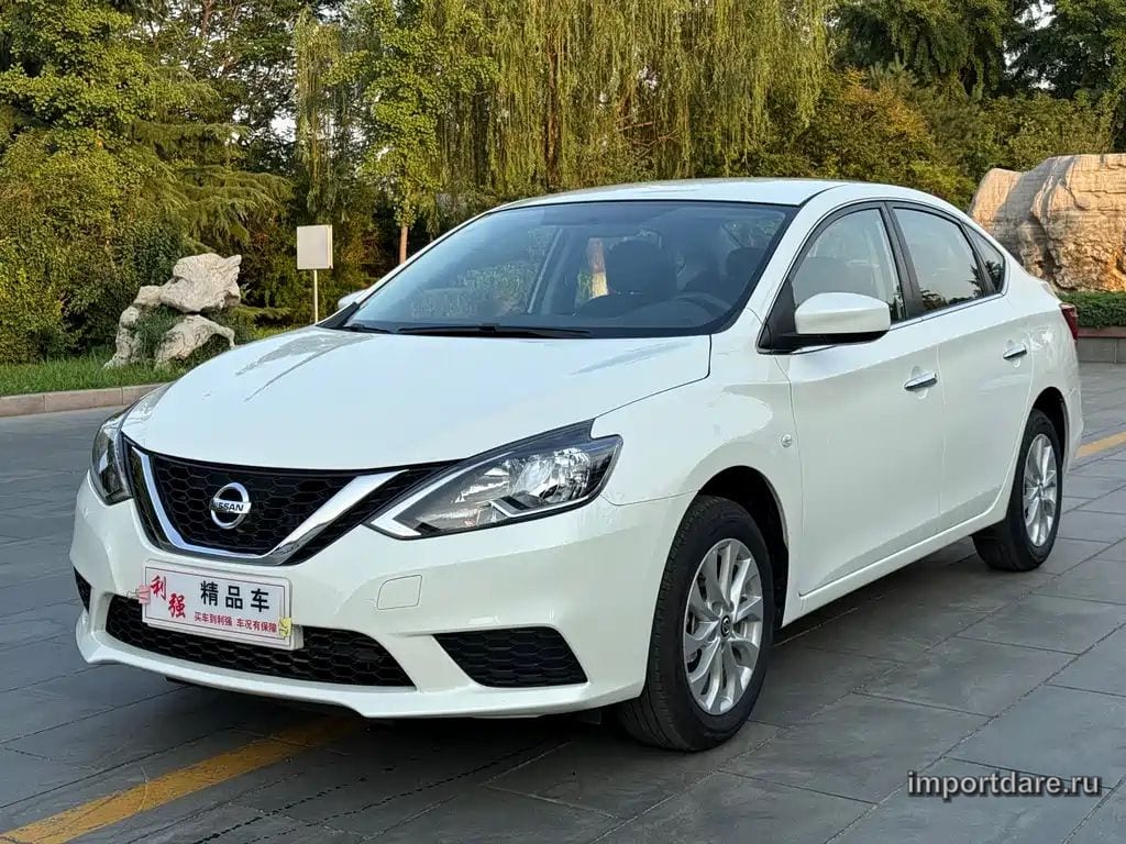 Nissan Sylphy спереди