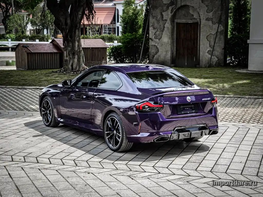 BMW M240i сзади