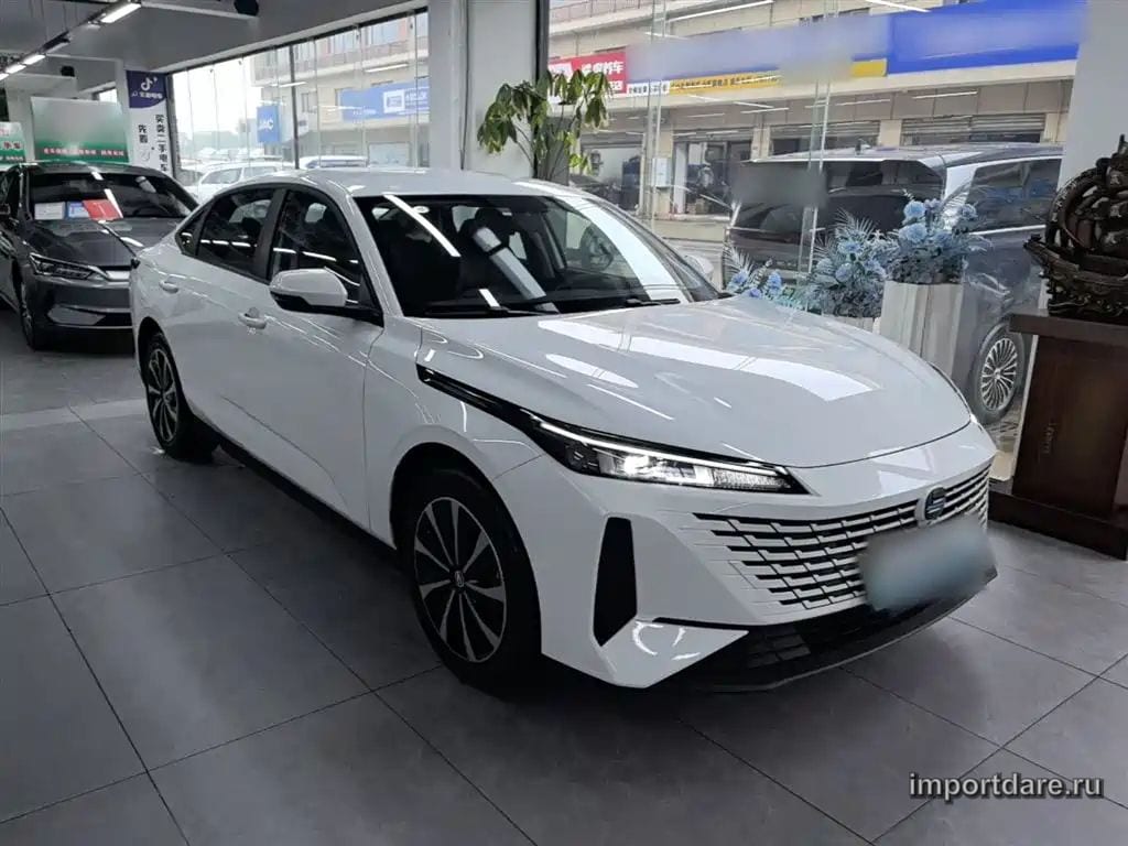 Changan Oshan сзади