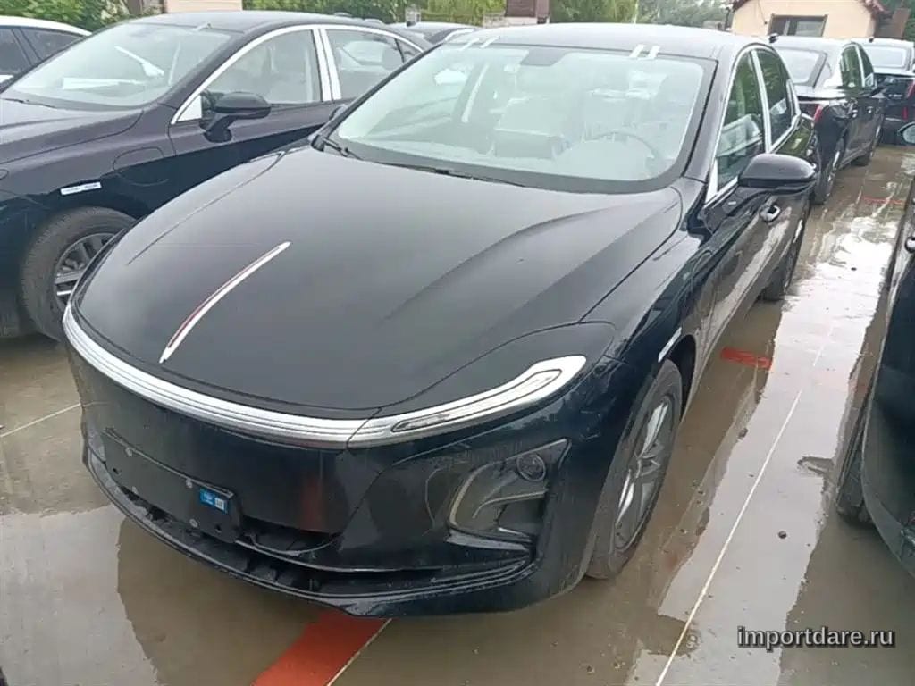 Hongqi E-QM5 2026