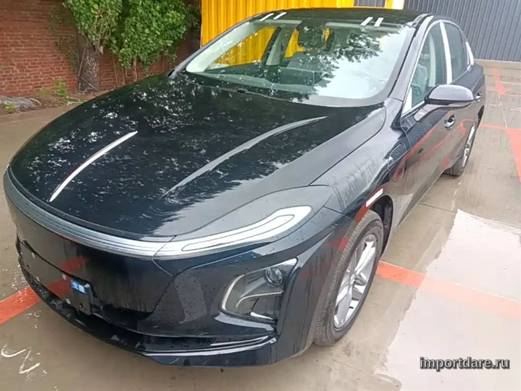 Hongqi E-QM5 2026