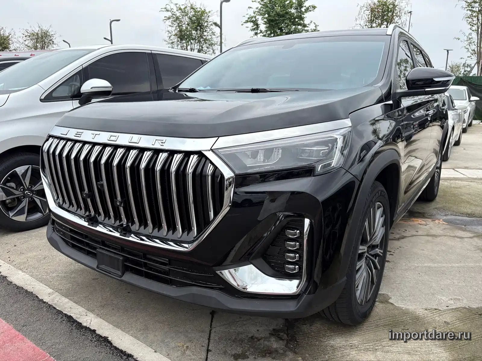 Jetour X90 Plus сбоку