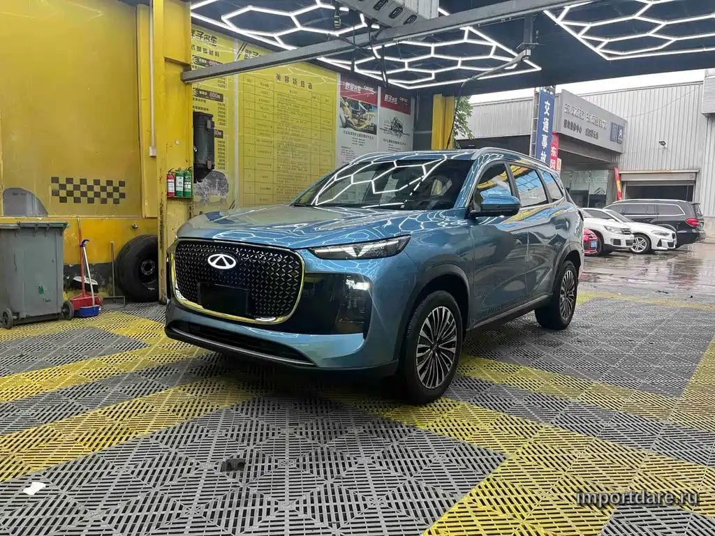 Chery Tiggo 8 Plus спереди