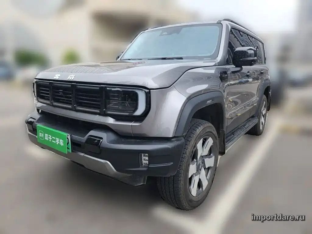 BAIC BJ40 REEV 2025 — 20 700 км, серебристый, Китай — под ключ — фото 1