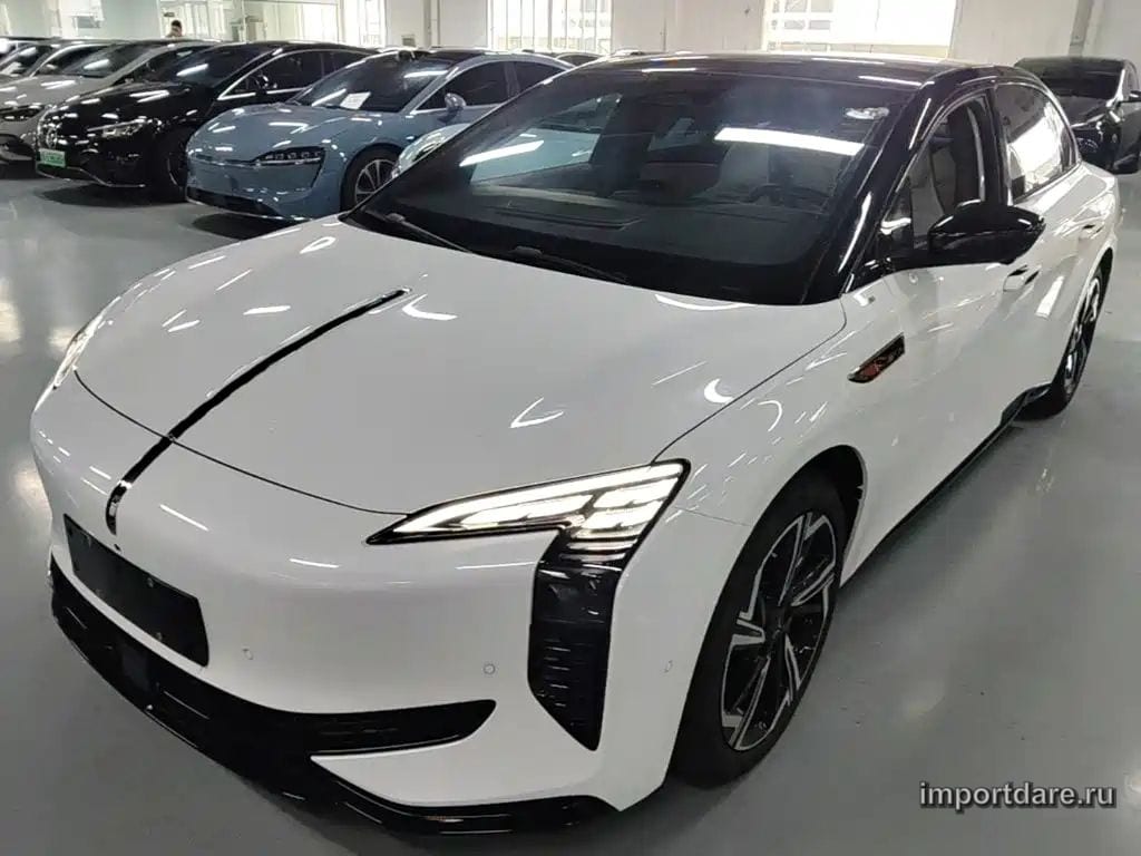 Hongqi EH7 2025