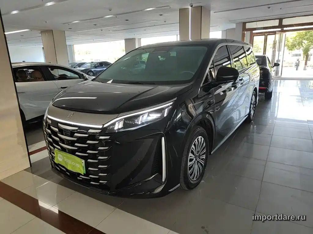 Byd Xia спереди