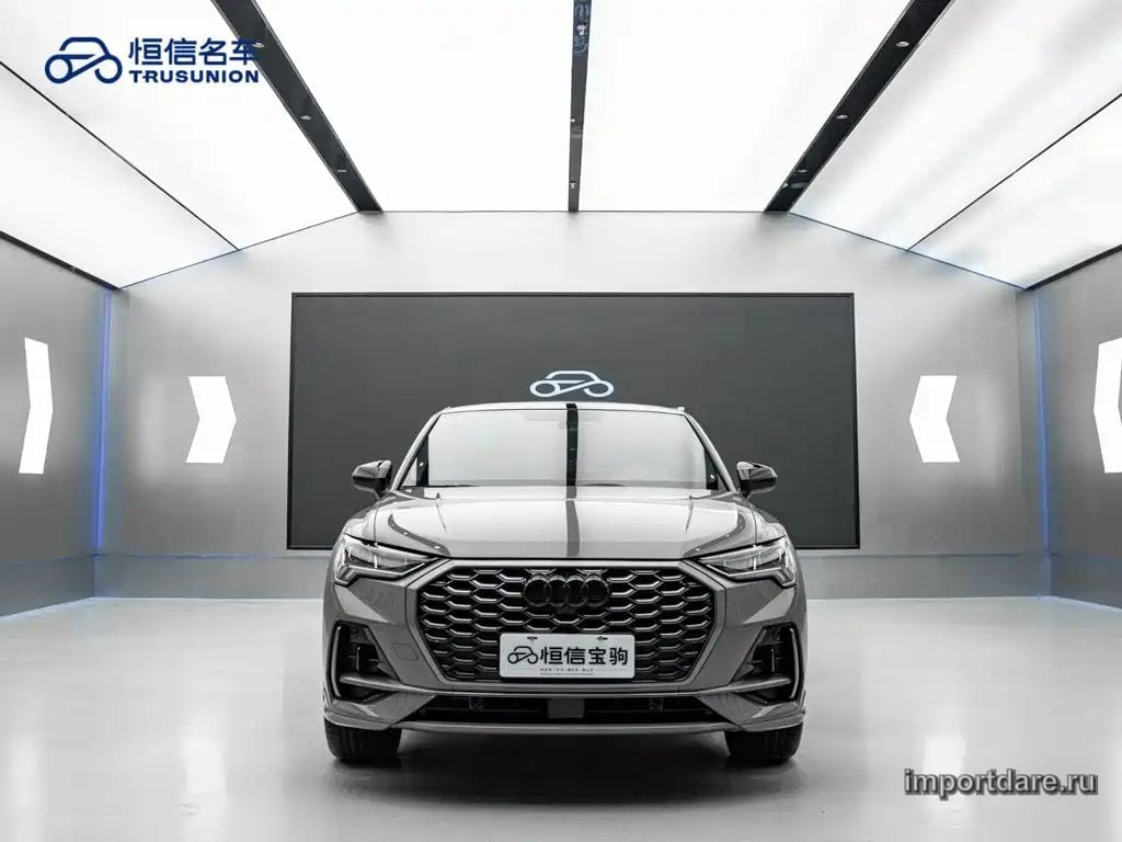Audi Q3 Sportback сбоку