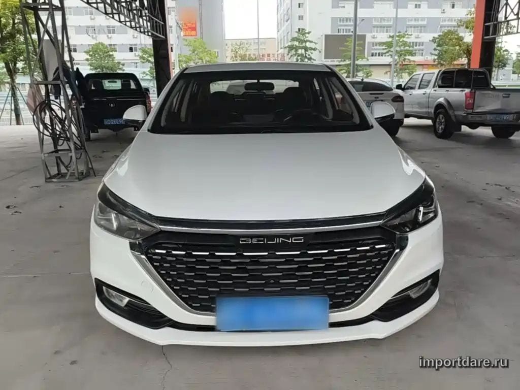 Baic Senova сзади