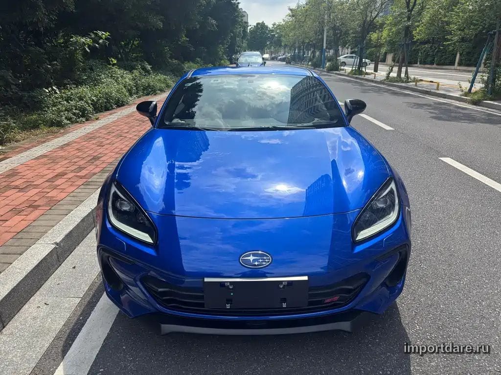 Subaru Brz сбоку