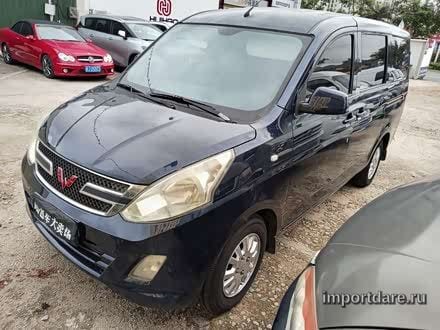 Wuling Rongguang V сзади