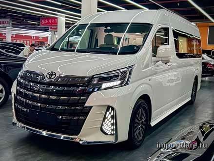 Toyota Hiace сзади