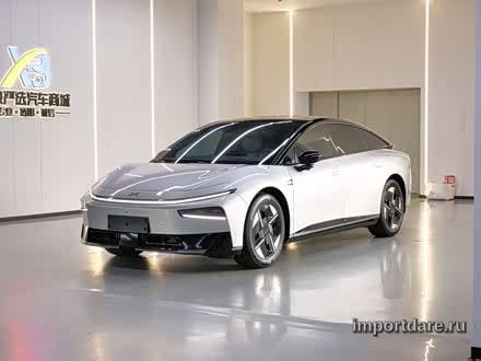Xpeng P7 спереди