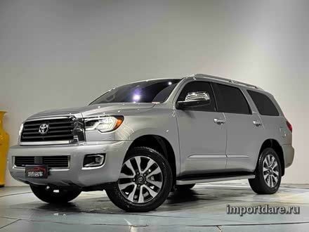 Toyota Sequoia сзади