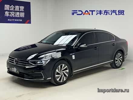 Volkswagen Magotan сбоку