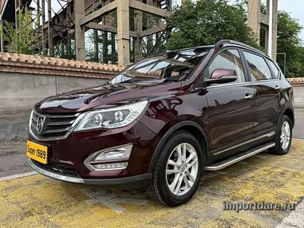 Baojun 560 сзади