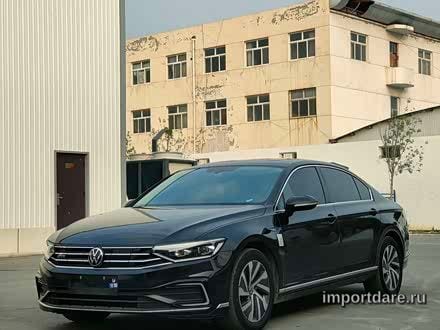 Volkswagen Magotan спереди