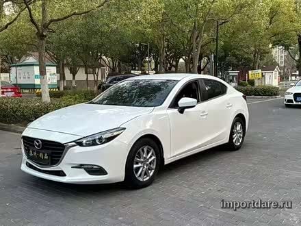 Mazda 3 昂克赛拉 интерьер