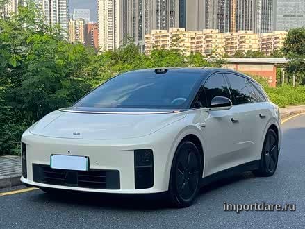 Li Auto I6 сбоку