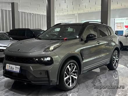 Lynk & Co 01 сзади