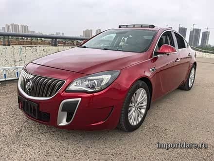 Buick Regal сзади
