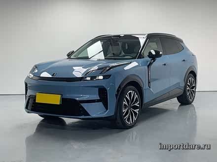 Lynk & Co 08 Em-P спереди