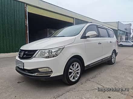 Baojun 730 спереди