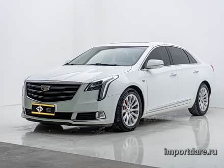 Cadillac Xts сбоку