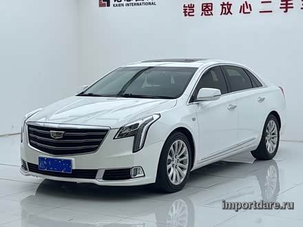 Cadillac Xts спереди