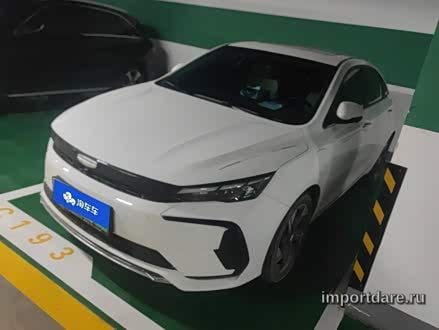 Geely Emgrand L Hip сбоку