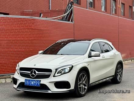 Mercedes-Benz Gla AMG сзади