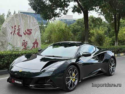 Lotus Emira сзади