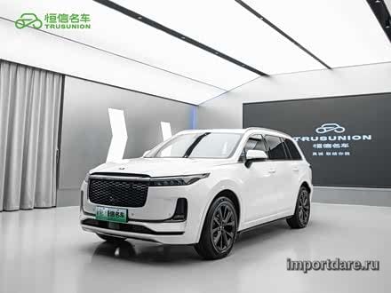 Li Auto One сбоку