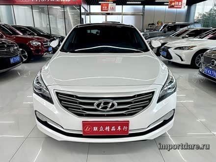 Hyundai Mistra интерьер