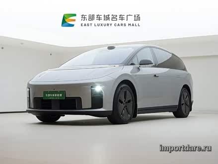 Li Auto i8 2025