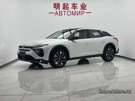 Citroen C5 X спереди