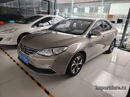 Roewe 360 спереди