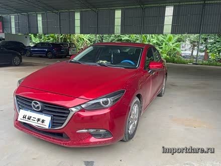 Mazda 3 昂克赛拉 сбоку