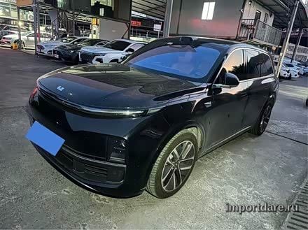 Li Auto L9 сбоку
